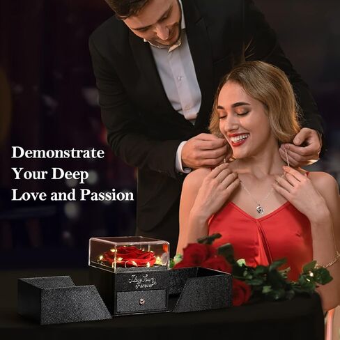 وردة حمراء حقيقية محفوظة لعيد الأم مع قلادة من الفضة الإسترليني S925 ومجموعة مجوهرات من أقراط وقلادة وسوار البرسيم المحظوظ in Kuwait