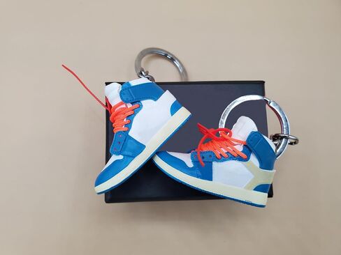 MINI 3D 2 PAIR sneaker keychain with mini shoe box included in Kuwait