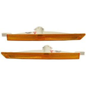 For 1997-2005 Chevy Malibu Pair Driver and Passenger Side Turn Signal/Side Marker Light Lens and Housing Only GM2550171 GM2551171 - Replaces 16522557 16522558 ;