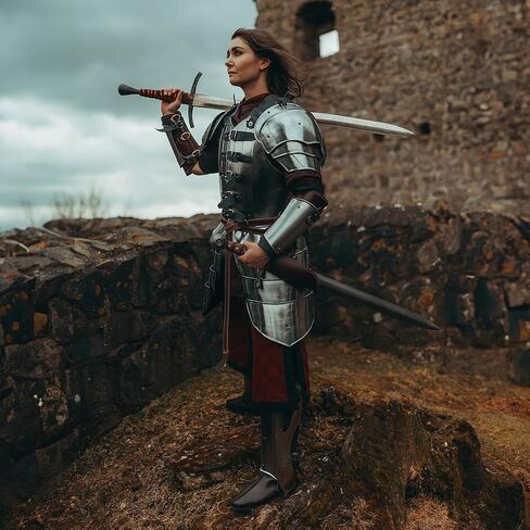 مجموعة ملابس Burgschneider Dungeons & Dragons FIGHTER COSTUME للبالغين من الجنسين | مرخص بالكامل من D&D | ضرب بقوة وفي كثير من الأحيان! in Kuwait