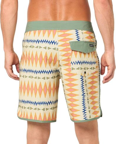 Quiksilver Men's Standard Surfsilk Scallop 19 Boardshort Swim Trunk in Saudi Arabia
