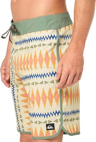 Quiksilver Men's Standard Surfsilk Scallop 19 Boardshort Swim Trunk in Saudi Arabia