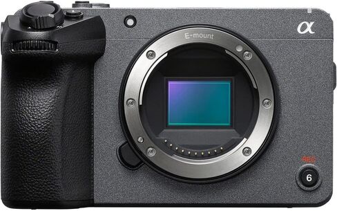 كاميرا سينما رقمية FX30 من سوني مع وحدة مقبض XLR ILME-FX30، وعدسة Sony E 10-20 مم G، وبطاقة SF-G قوية سعة 64 جيجابايت، ومجموعة مرشح، وعدسة زاوية واسعة، وعدسة مقربة، وغطاء عدسة، وحقيبة، والمزيد in Saudi Arabia