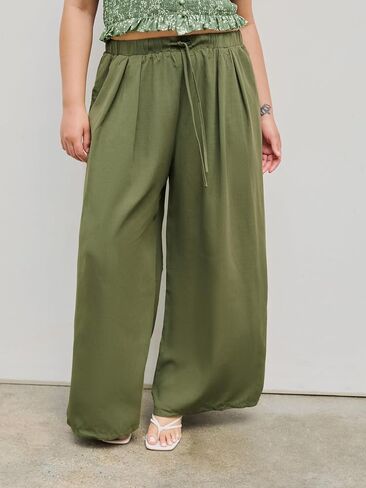 CIDER Elastic Waist Wide Leg Trousers Curve & Plus in Kuwait