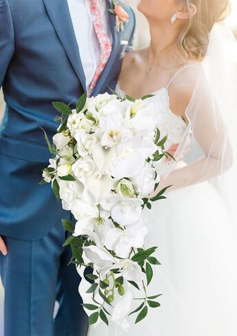 Bride Bouquets for Wedding,11 Inch Calla Lily Bouquet for Bride Wedding Silk Flowers Wedding Bouquet for Ceremony Anniversary Wedding Bridal Shower(Natural Whites) in Saudi Arabia
