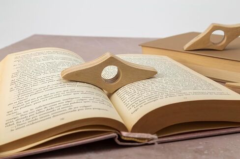 Book Page Holder Natural Wood Finish, Thumb Book Page Holder Handmade Guatambú, Book Page Holders for Reading Small, Reading Accessories for Book Lovers in Saudi Arabia
