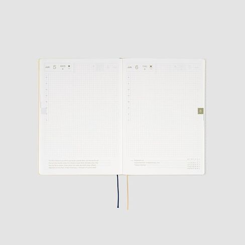 Hobonichi Techo HON A5 [English/A5 Size/January 2024 Start] Tomitaro Makino: Yamazakura in Saudi Arabia
