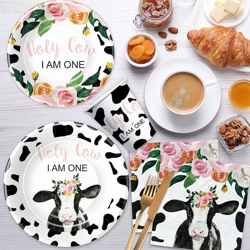 أدوات مائدة لزينة عيد الميلاد الأول للفتيات - تتضمن لوازم حفلات عيد الميلاد الأول بطباعة بقرة أطباق ورقية وأكواب ومناديل وأواني طعام لتزيين عيد ميلاد البقرة المقدسة | يخدم 24 in Kuwait
