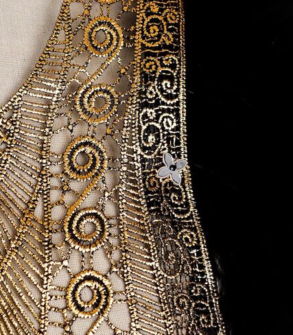 L'VOW Gothic Women Poncho Collar Natural Feather Short Cape Lace Epaulet Shoulder Shrug Wings Halloween Costume in Kuwait