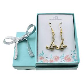 Golf Club Earrings in 24K Gold Plated Pewter. Golf Earrings. Golf Gifts. Golf Women. Golf Jewelry.