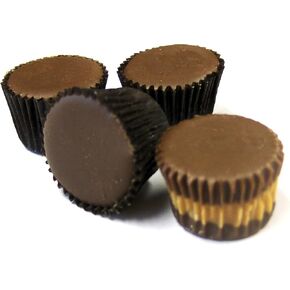 Claudia'S Canine Cuisine 24-Piece Peanut'S Peanut Butter Cup Dog Treats