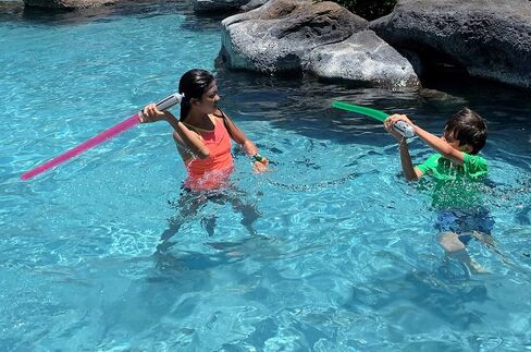 Pack of 8 Inflatable Light Saber Sword Toys - 8 Green Lightsabers - Pool, Beach, Party Favors, LARP, Halloween Costume, give Away, Christmas Stocking Stuffer in Kuwait
