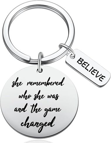 لقد تذكرت من كانت وسلسلة مفاتيح غيرت اللعبة - سلسلة مفاتيح اقتباسات إيجابية ملهمة - هدايا تشجيع للنساء والفتيات المراهقات - حلقة مفاتيح بأقوال تحفيزية in Kuwait