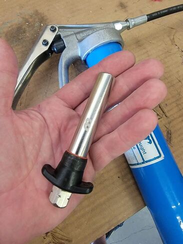 Macnaught KYPlusXL Safety Locking Grease Coupler - Smallest Diameter Bore on Market - 2 Year Warranty… in Saudi Arabia