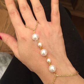 YienDoo Pearl Bracelet Gold Large Pearl Link Finger Chain Boho Pearl Hand Chain Slave Bracelet Dainty Pearl Finger Ring Harness Bracelet Jewellery Gifts for Women Girls