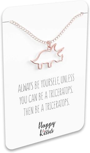 قلادة الديناصور ترايسيراتوبس - هدية قلادة لطيفة للنساء أو الأطفال - بطاقة رسائل جميلة ومضحكة in Kuwait