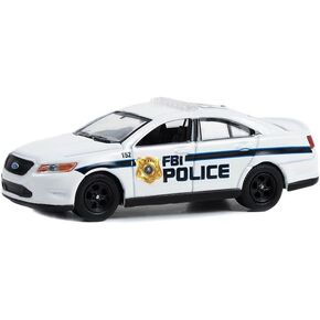 Greenlight 43025-C Hot Pursuit Special Edition - FBI Police (Federal Bureau of Investigation Police) - 2013 Police Interceptor 1:64 Scale Diecast
