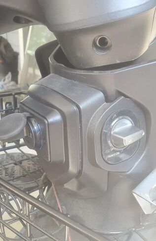 مناسب لشاحن هاتف USB أسود مقاوم للماء للدراجات النارية Super Cub 125 C125 2019-2024، شحن سريع 12 فولت 3.0 Type-c PD طقم منفذ USB مزدوج محول شاحن USB in Kuwait