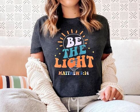 كن الضوء قميص المرأة ماثيو 5:14 المسيحيين تي شيرت الكتاب المقدس الآية ملهمة تي شيرت يسوع قصيرة الأكمام in Kuwait