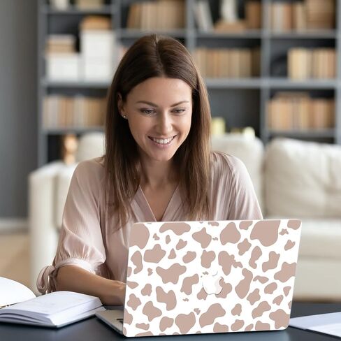 متوافق مع حافظة MacBook pro مقاس 13 بوصة، 2020 2019 2018 2017 2016 (A2338 M1/A2159/A2251/A2289/A1989/A1706) مع معرف اللمس وحزمة من واقيات لوحة المفاتيح، غطاء صلب للكمبيوتر المحمول (بقرة بنية) in Kuwait