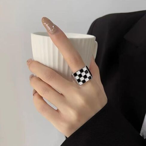 Checkered Ring for Women Black and White Checkered Ring Chunky Silver Rings Heart Checkerboard Bands Statement Finger Ring in Saudi Arabia