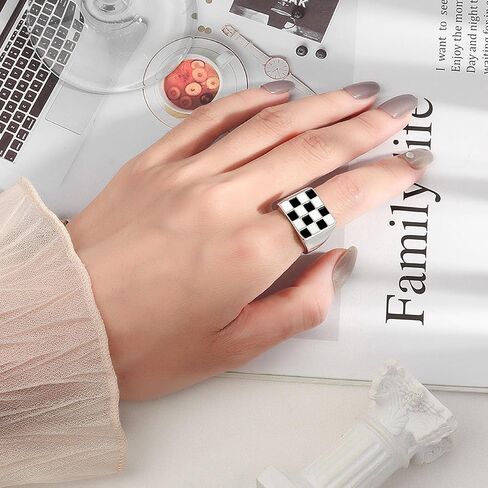 Checkered Ring for Women Black and White Checkered Ring Chunky Silver Rings Heart Checkerboard Bands Statement Finger Ring in Saudi Arabia