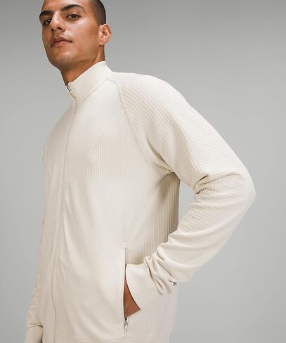 سترة Lululemon للتدفئة الهندسية (أوبال أبيض/أوبال أبيض، مقاس S) in Kuwait