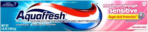 Aquafresh Maximum Strength Sensitive + Gentle Whitening Toothpaste, Smooth Mint 5.6 oz (Pack of 12) in Kuwait