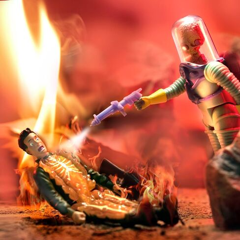 Super7 Mars Attack Glow Bundle -The Invasion Begins, Burning Flesh, and Destroying a Dog 3.75 in Scale Reaction Figures with Accessories Classic Cartoon Collectibles and Retro Toys in Saudi Arabia