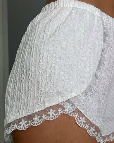 طقم بيجامة نسائي مكشكش ملابس نوم لطيفة مع حواف من الدانتيل مع شورت PJ قطعتين ملابس نوم in Kuwait