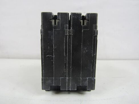 Eaton One 15 Amp 2 Pole and One 30 Amp 2 Pole Type BR, BQC Quadplex Circuit Breaker in Saudi Arabia