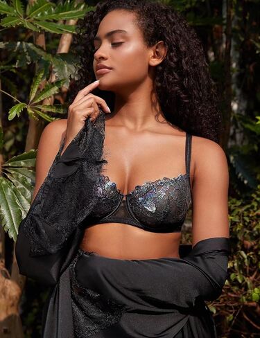 حمالة صدر نسائية مثيرة من Deyllo من الدانتيل مع سلك داخلي غير مبطن من Demi Bralette شفافة من خلالها in Kuwait