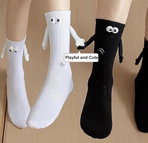 GEOOT Magnetic Hand in Hand Socks, Socks with Magnetic Hands of Couple Holding Hands Socks, Funny Couple Tube Socks Friendship Gift for Men Women (Black + White, 2 Pairs) in Kuwait