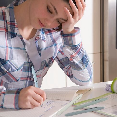 15 قطعة من أقلام الحبر سريعة الجفاف، أقلام جل ذات نقاط دقيقة للكتابة الناعمة، أقلام كرة دوارة قابلة للسحب، أقلام سوداء لطيفة مقاس 0.5 مم، قلم جمالي للوازم المدرسية المكتبية للنساء، هدايا منزلية، تدوين الملاحظات in Kuwait