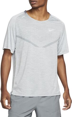 قميص الجري Nike TechKnit للرجال Dri-FIT ADV بأكمام قصيرة - صغير in Saudi Arabia