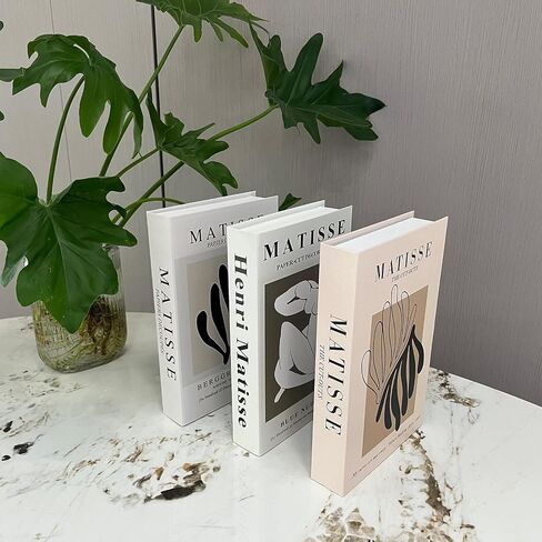 3 قطع من الكتب الزخرفية، كتب صناعية جمالية ممتازة لديكور الغرفة، ديكور المنزل، طاولة القهوة، غرفة المعيشة، الديكورات الفاخرة، كتب الموضة، الجمالية، كتب الديكور المزيفة، ديكور على الطراز البوهيمي. in Kuwait