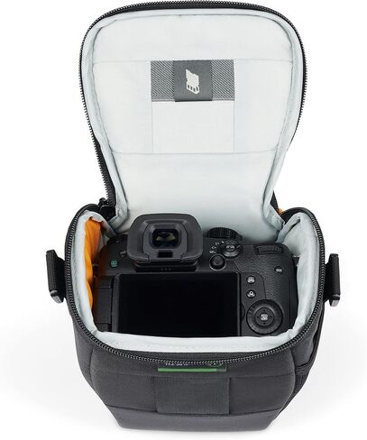 حقيبة الكاميرا Lowepro Adventura in Kuwait