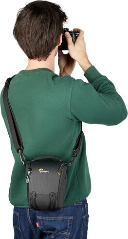 حقيبة الكاميرا Lowepro Adventura in Kuwait