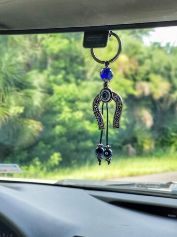 لاكبوستيوم سلسلة مفاتيح على شكل حدوة حصان من لاكي مع كريستال ازرق في المنتصف و2 عين شريرة متدلية من اجل الحظ السعيد والحماية - زينة معلقة للسيارة - مفاتيح المنزل والشنط وملحقات مراة الرؤية الخلفية in Kuwait