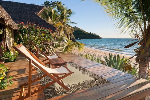 Gertmenian Indoor Outdoor Classic Flatweave Area Rug, Stain & UV Resistant Carpet, Deck, Patio, Poolside & Mudroom, 8x10 Ft Large, Palm Tree Border Brown, 21261 in Saudi Arabia