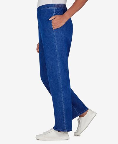 جينز Alfred Dunner النسائي ذو الطول القصير والمقاس العادي in Kuwait