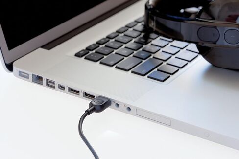 Logitech H540 981-000510 USB Headset (Renewed) in Kuwait