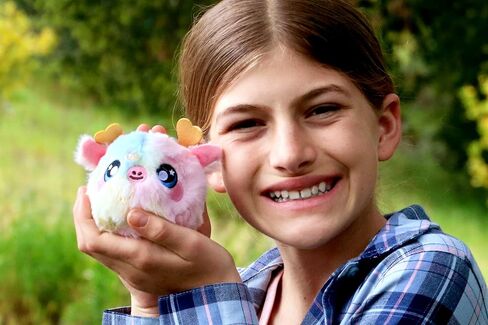 Squeezamals Series 5 Mystery 4-Pack! 3.5-inch Slow-Rise Memory Foam, Sweetly Scented Ball Shaped Stuffed Animals! Made, safe materials in Saudi Arabia