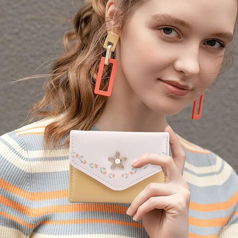 محفظة QOONESTL النسائية، قطعتان من جلد البولي يوريثان، محفظة جيب ثنائية الطي، محفظة لبطاقات الائتمان، حامل بطاقات للعملات المعدنية بزر كبس، محفظة صغيرة للنساء والفتيات (أصفر + أخضر فاتح، الحجم: 11 × 1.5 × 8 سم) in Kuwait