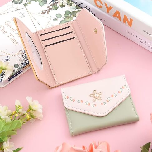 محفظة QOONESTL النسائية، قطعتان من جلد البولي يوريثان، محفظة جيب ثنائية الطي، محفظة لبطاقات الائتمان، حامل بطاقات للعملات المعدنية بزر كبس، محفظة صغيرة للنساء والفتيات (أصفر + أخضر فاتح، الحجم: 11 × 1.5 × 8 سم) in Kuwait