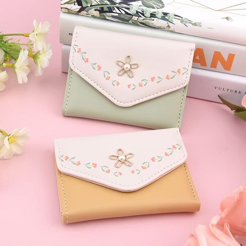 محفظة QOONESTL النسائية، قطعتان من جلد البولي يوريثان، محفظة جيب ثنائية الطي، محفظة لبطاقات الائتمان، حامل بطاقات للعملات المعدنية بزر كبس، محفظة صغيرة للنساء والفتيات (أصفر + أخضر فاتح، الحجم: 11 × 1.5 × 8 سم) in Kuwait