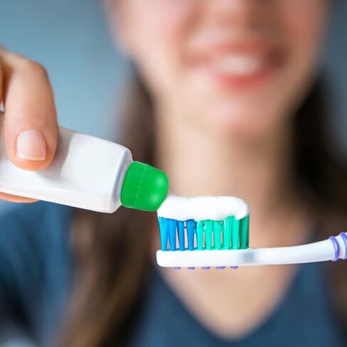 8 Pcs Toothpaste Caps Self Closing Toothpaste Squeezer Dispenser for Kids Silicone Toothpaste Covers Toothpaste Saver Cap Mess Free Toothpaste Topper in Saudi Arabia