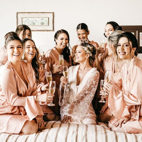 5 Pcs Bride & Bridesmaid Satin Robe, Silky Kimono Bridal Wedding Party Robes Sleepwear in Saudi Arabia