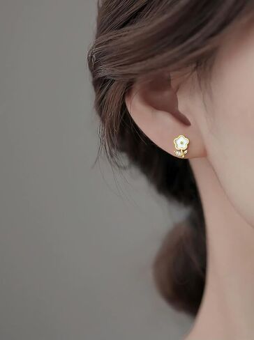 Reffeer Solid 925 Sterling Silver Cute Flower Studs Earrings for Women Teens Tiny Daisy Earrings Studs in Saudi Arabia