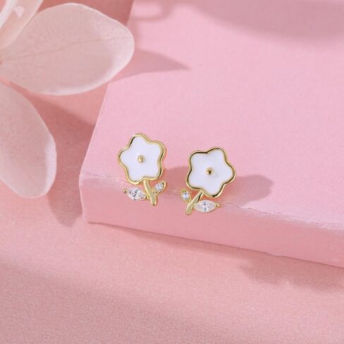 Reffeer Solid 925 Sterling Silver Cute Flower Studs Earrings for Women Teens Tiny Daisy Earrings Studs in Saudi Arabia